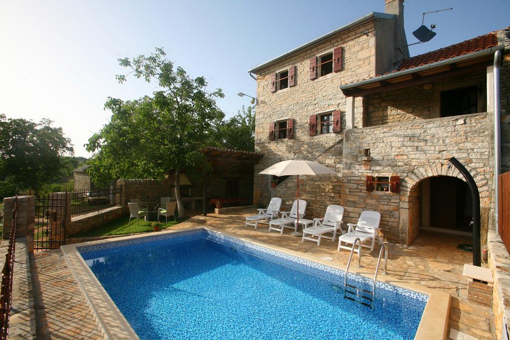Villa Maria Oprtalj Camera foto