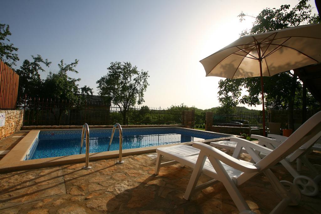 Villa Maria Oprtalj Camera foto