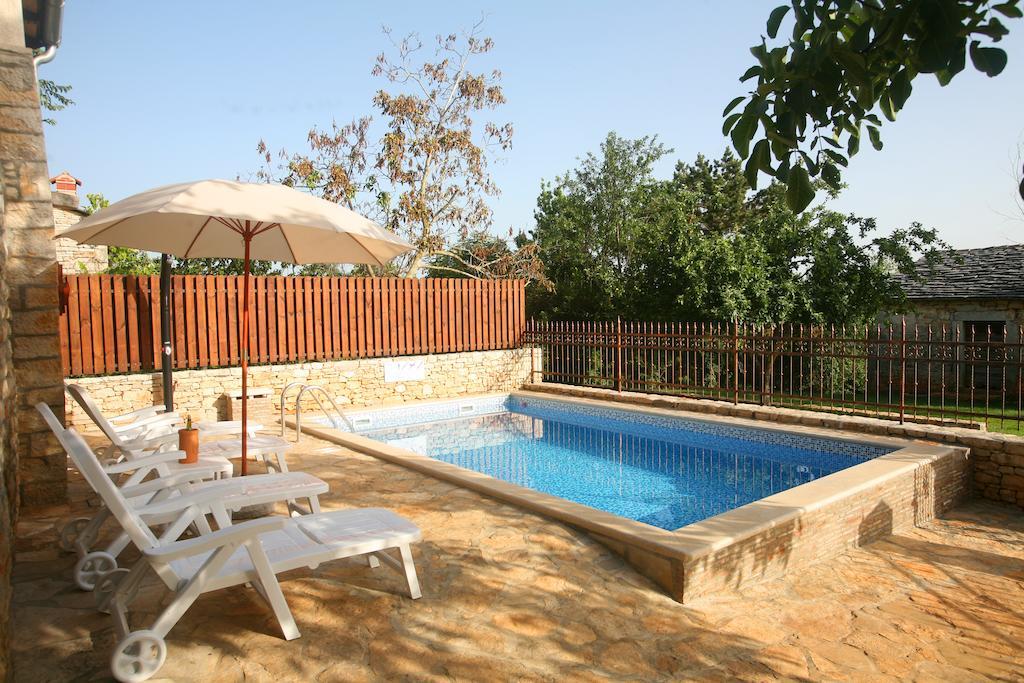 Villa Maria Oprtalj Camera foto