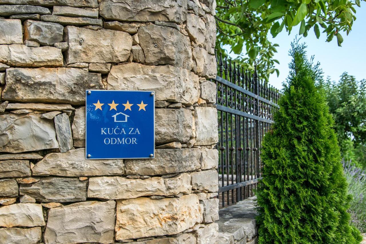 Villa Maria Oprtalj Esterno foto