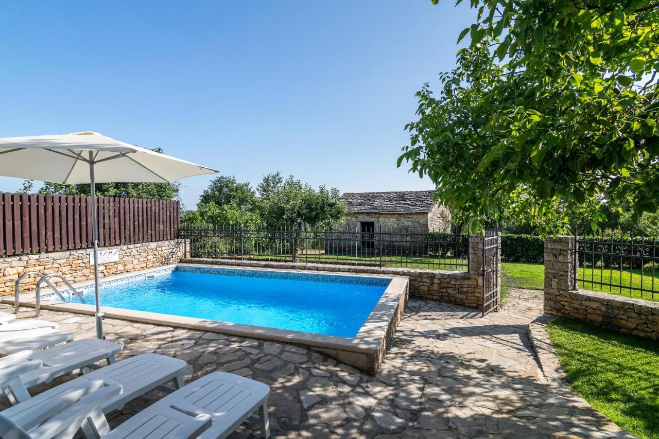 Villa Maria Oprtalj Esterno foto
